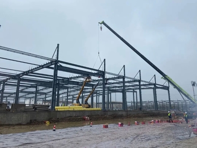 大成食品“鮮食工廠”建設項目主體結構順利封頂，建筑勞務分包高效協同共筑品質工程